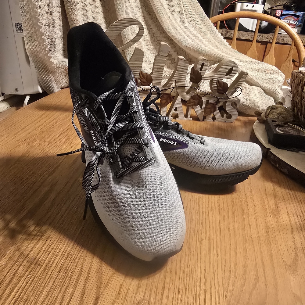 Brooks Women's Gray Running Shoes